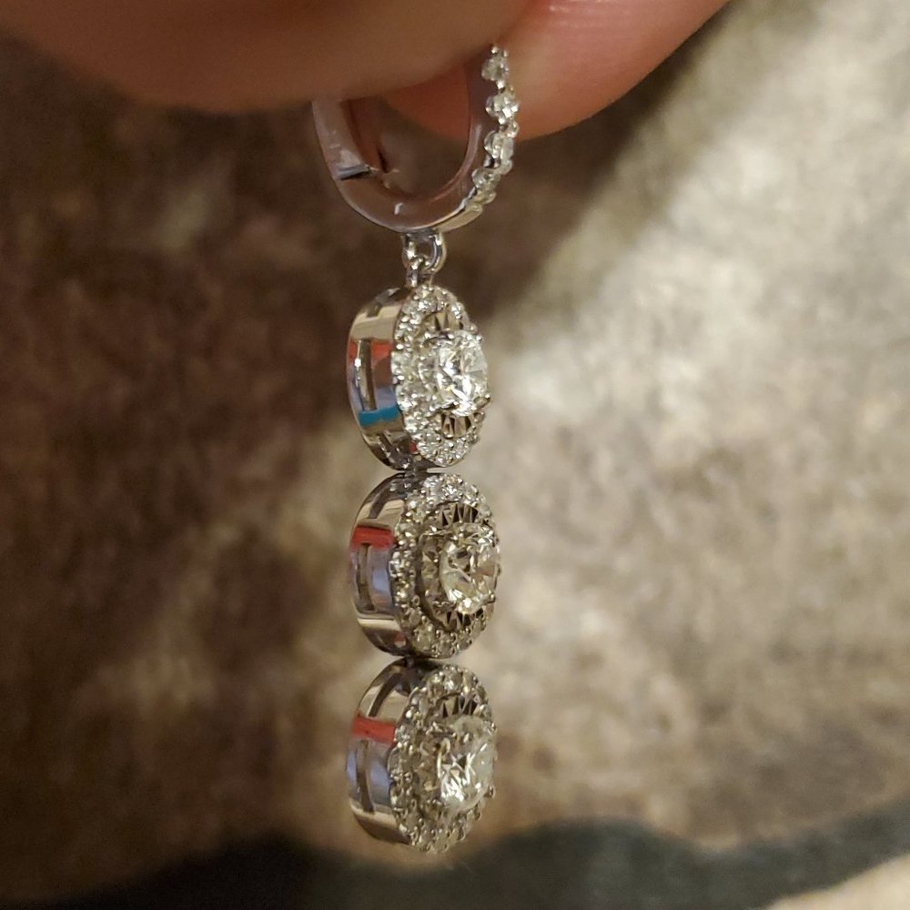 14K  WHITE  GOLD  DIAMOND  EARRINGS. - Picture 11 of 12